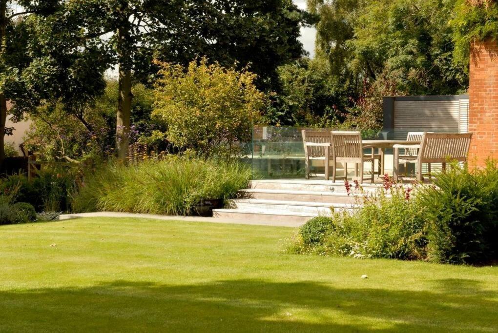 Kingsfield House, Aldeburgh Villa ภายนอก รูปภาพ