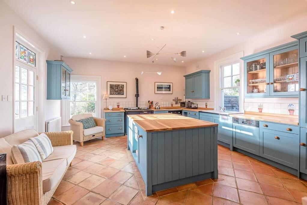 Kingsfield House, Aldeburgh Villa ภายนอก รูปภาพ